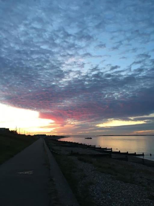 Brand New, Stunning Beachside House Seasalter ภายนอก รูปภาพ